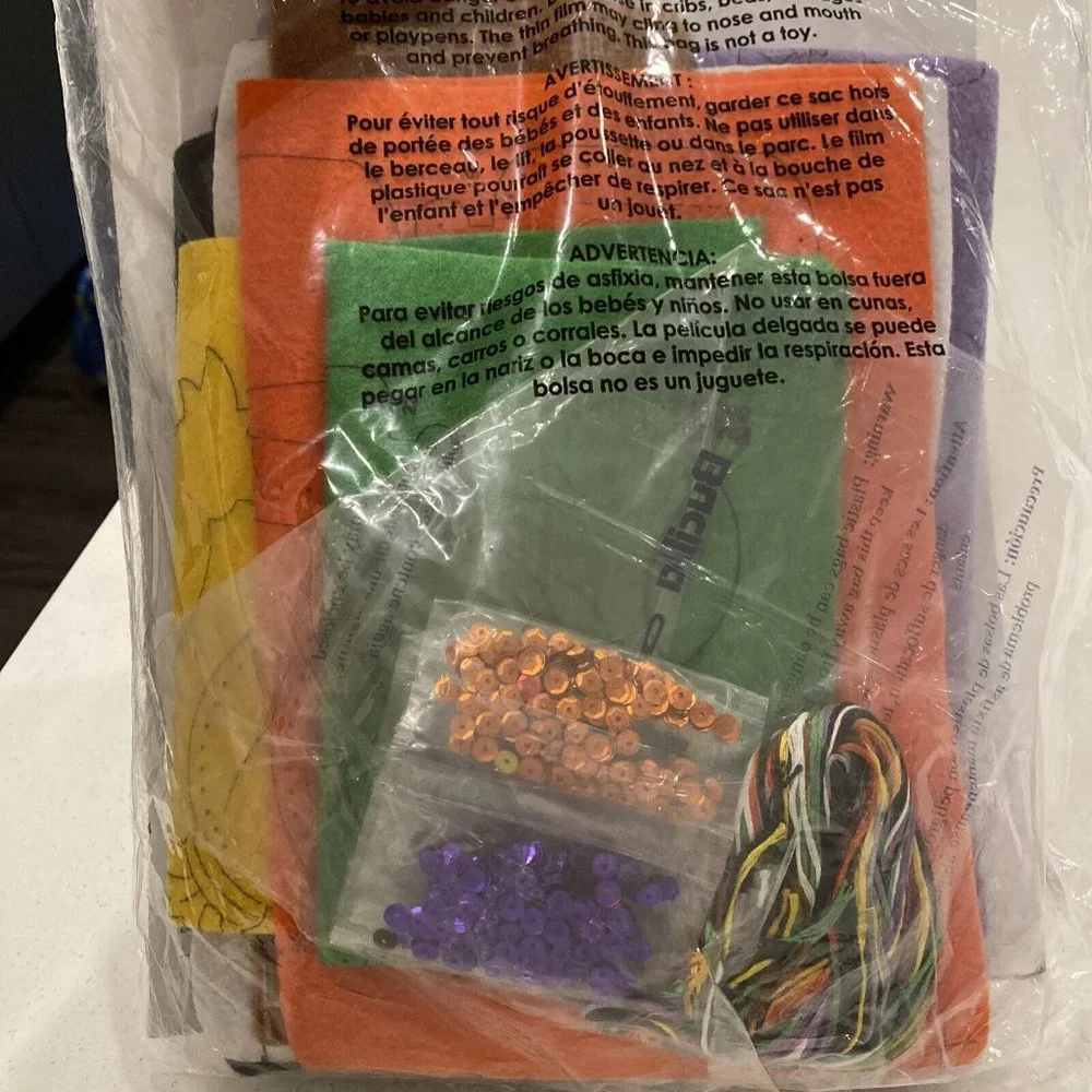 Bucilla "Witches Brew" Felt Halloween Wreath Kit~86563 Cat Pumpkin Frog New - Picture 4 of 6